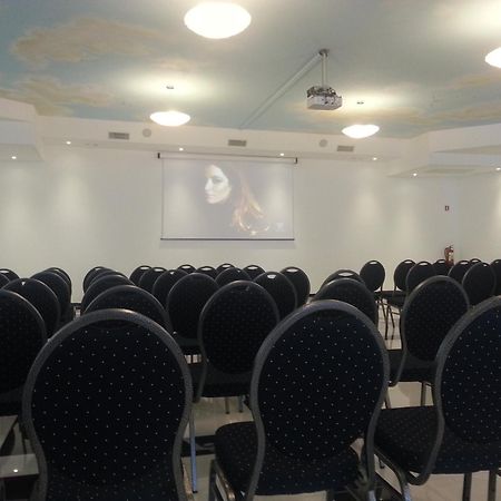 Serpa Hotel Anzio Kültér fotó