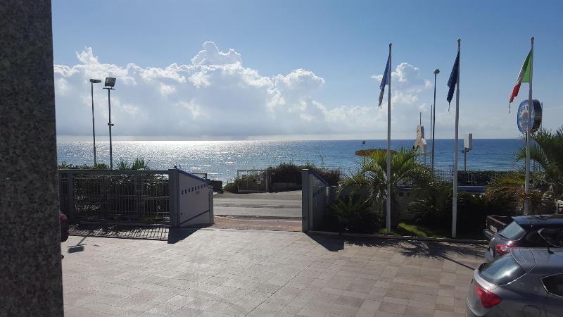 Serpa Hotel Anzio Kültér fotó