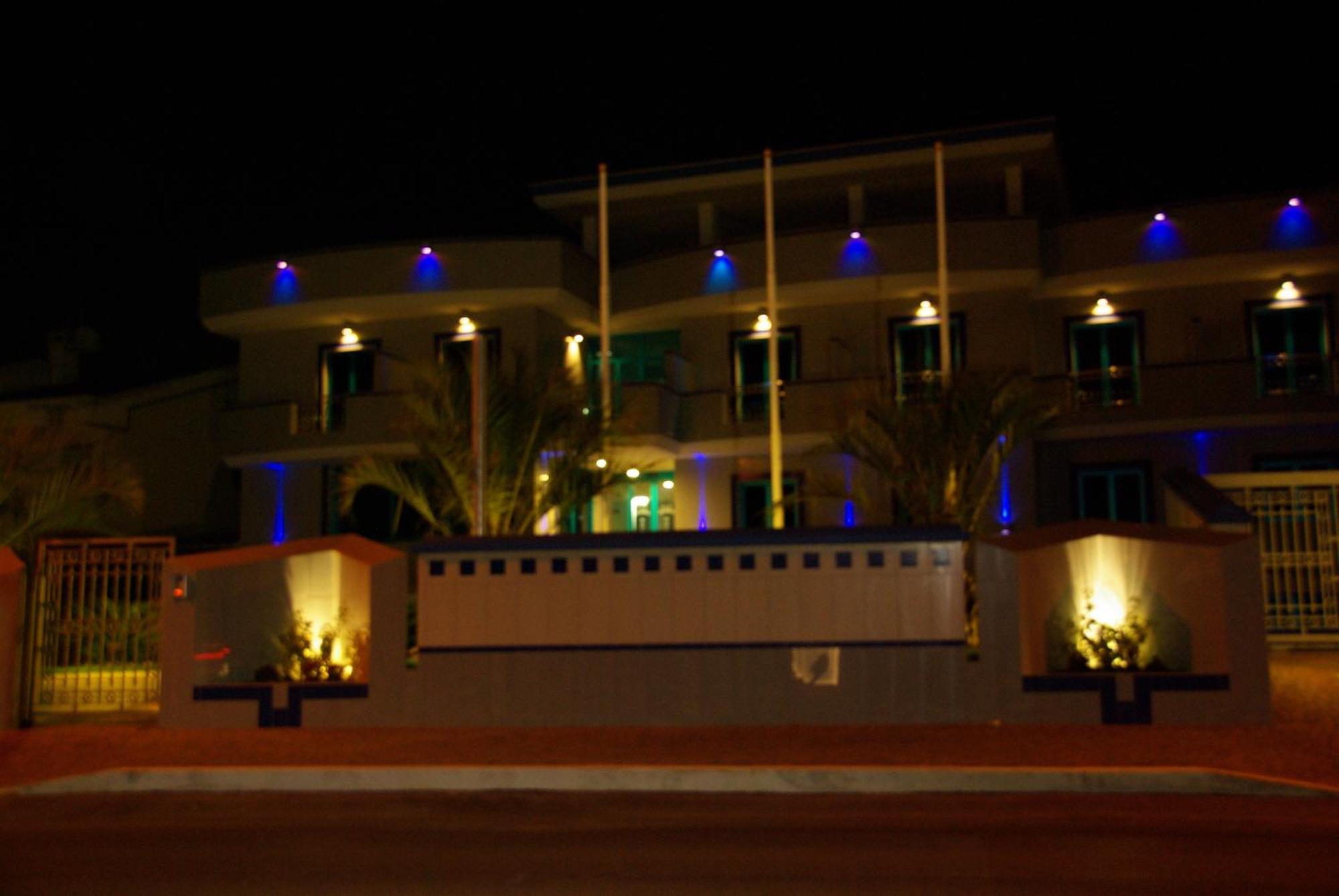 Serpa Hotel Anzio Kültér fotó