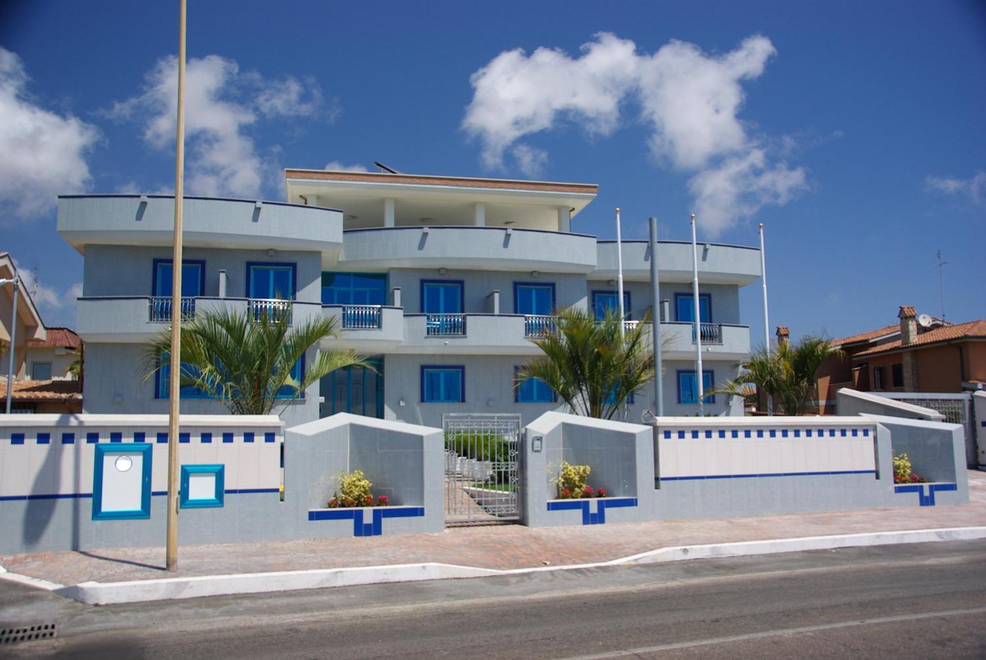 Serpa Hotel Anzio Kültér fotó